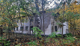 Здание гостиницы «Лесная»,  в районе д. Линов