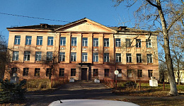 Здание УПК с прилегающими строениями, г.Светлогорск, ул. Школьная, д.3