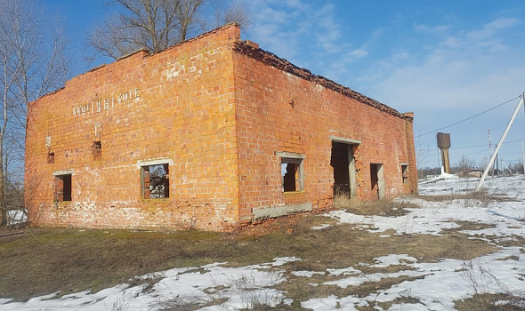 Здание кормоцеха, Брагинский р-н, д. Верхние Жары