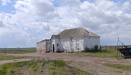 Здание неустановленного назначения, д. Новая Гусевица