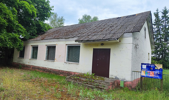 Здание магазина № 24, д. Лубеники