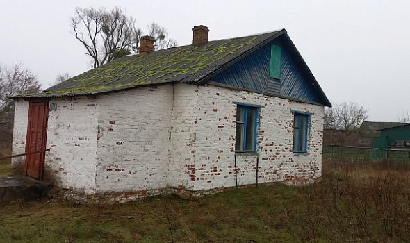 Здание фельдшерско-акушерского пункта с сараем, д. Прокоповка, ул. Колхозная, 1