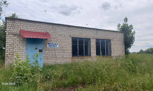 Здание магазина д. Зеленый дуб