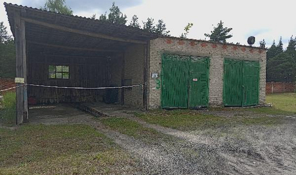 Здание гаражей с конюшней, г.п. Лельчицы