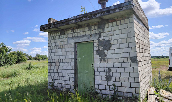 Здание школы с гаражом и насосной станцией, аг. Якимовичи, ул. Советская, 82