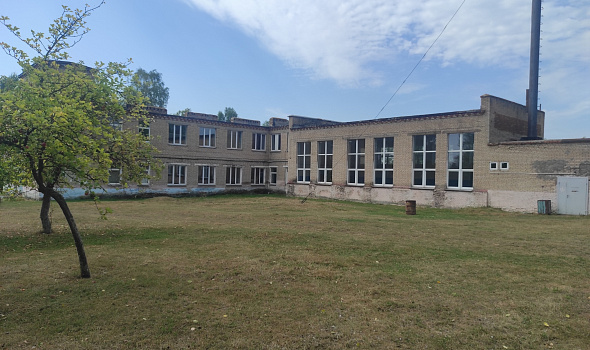 Здание Перелевской средней школы, д. Перелевка, ул. 50 лет БССР, 7А