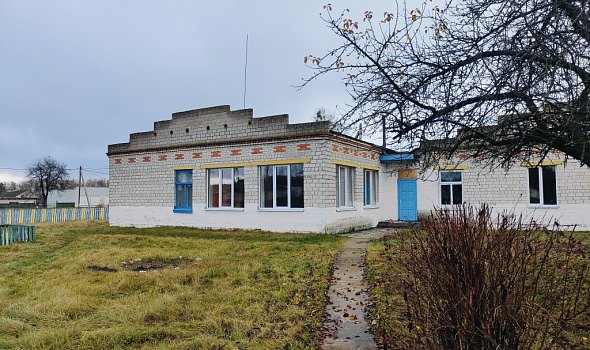 Здание детского сада, д. Дербин, ул. Садовая, 24