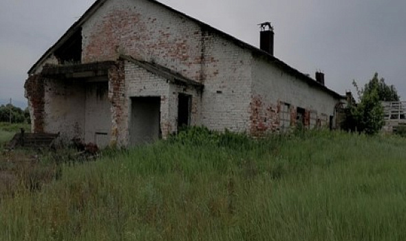 Комплекс зданий МТФ "Комаровичи" (3 объекта), Гомельская обл., Петриковский р-н, Комаровичский с/с, аг. Комаровичи, вблизи ул. Песчаная