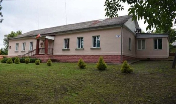 Здание УО "Лоевский государственный центр коррекционно-развивающего обучения и реабилитации"