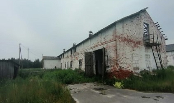 Комплекс зданий МТФ "Заполье" (3 объекта), Гомельская обл., Петриковский р-н, Комаровичский с/с, аг. Комаровичи, вблизи ул. Малышева