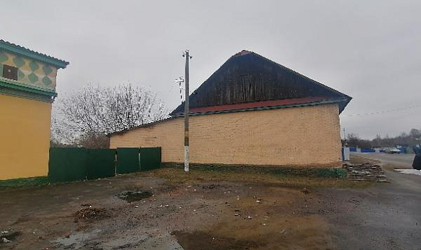 Здание магазина хоз.товары, д. Птич 