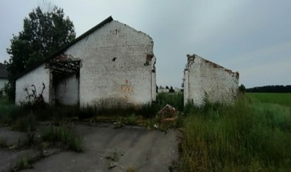 Комплекс зданий МТФ "Комаровичи" (3 объекта), Гомельская обл., Петриковский р-н, Комаровичский с/с, аг. Комаровичи, вблизи ул. Песчаная