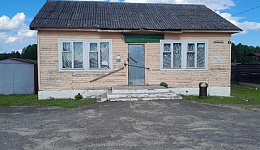 Здание магазина №7, п. Красная Зорька, ул. Центральная, 11