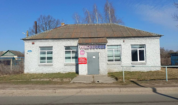 Одноэтажное кирпичное здание гранцеха, г.п. Уваровичи, ул. Пионерская, 24